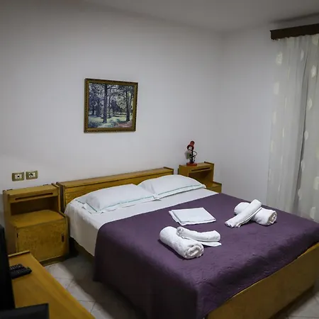 Lola's Apartament Berat